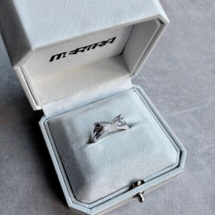 MERTRA SCULPTED LOGO RING